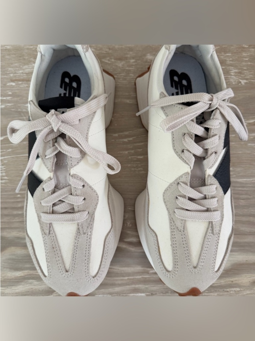 Women’s New Balance 327